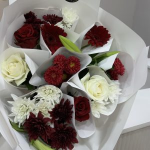 LX Mixed Blooms (Red & White0